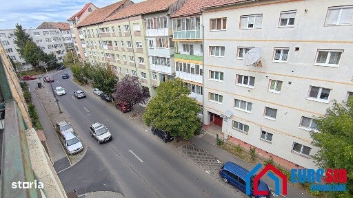 Apartament 3 camere decomandate 2 bai in Sibiu Ciresica