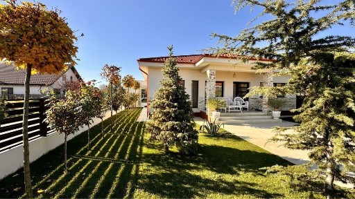 Case parter - Valea Mare - Stefănești