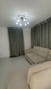 Apartament de inchiriat la casa