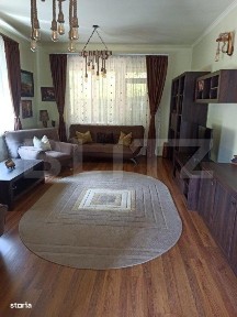 Casa tip vila 8 camere, 350mp, zona Corunca