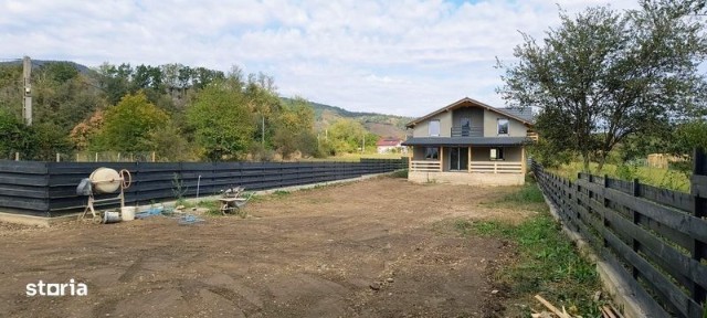 Casa de vanzare in Alexandru cel Bun, 3km pana in Piatra-Neamt