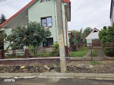 Casa cu gradina de vanzare- total 30 ari. Radauti,str.Horea,nr.64A