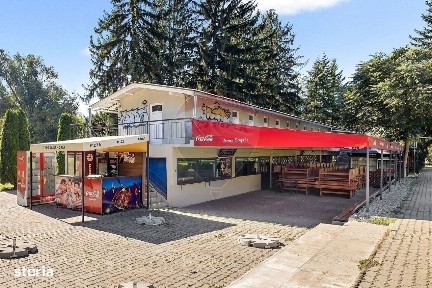 Terasa de vanzare pe strand