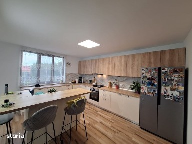 Casa de Lux cu 4 camere 140 mp,14000 mp teren,319500 eur,Mihai viteazu