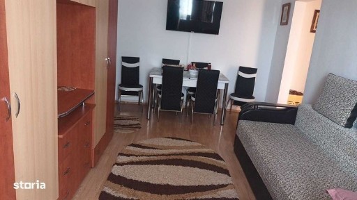 Vand apartament 2 camere cu garaj
