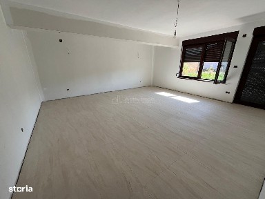 Caransebes, Casa 7 Camere + Teren 600 Mp., Zona Pipirig