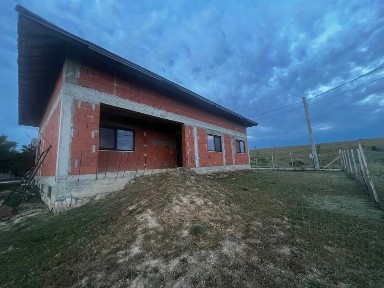 Vand casa la rosu, Loc. Malcoci, Jud. Tulcea