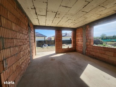 Casa noua de vanzare Smeura 185 K
