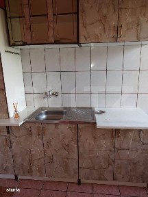 Apartament cu 3 camere, semidecomandat, 55 mp, zona Micro 15