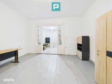 Casă 2 camere + anexe, teren 234 mp.