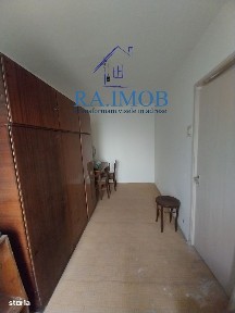 Apartament 2 camere, et 4/4, Aleea Godeanu - Vest - 38500 euro