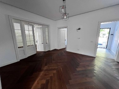 PROPRIETAR inchiriez vila Cotroceni, str Louis Pasteur