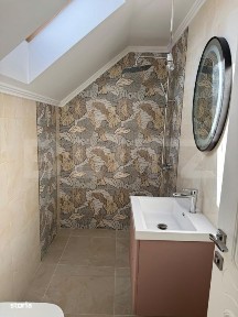 Casa cu etaj + demisol, 180 mp utili, 300 mp teren, zona Burdujeni