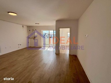 Apartament cu 2 camere camere de vânzare - Doamna Stanca