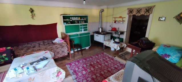 Casa cu 3 camere in stare buna / Cucerdea
