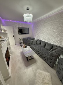 Apartament cu 3 camere Str Doinei