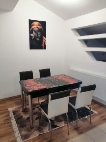 De inchiriat apart 3camere Campina 1850lei/de vanzare 64500€