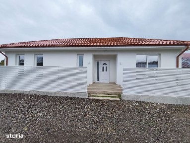 FARA COMISIOANE casa eleganta 3 camere 2 bai PARTER+pod camera tehnica