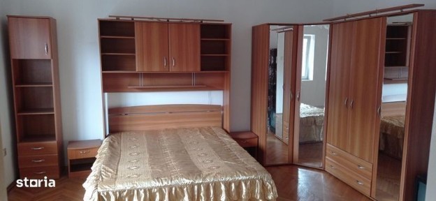 Inchiriez apartament la casa in Sacele