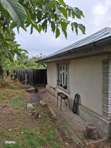Casa de vanzare in Husi.