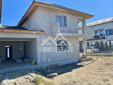 Casa individuala cu garaj, curte generoasa