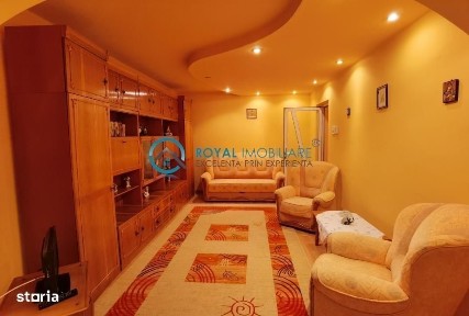 Royal Imobiliare - Vanzare apartament zona Republicii