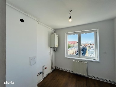 Apartament 2 camere, balcon - 47 mp, renovat complet, etaj 2