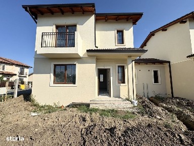 Duplex cu 3 camere, despărțit prin baie | Mosnita Noua | Valery 3