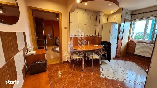 Apartament 3 camere, centrala proprie, Zona Soarelui