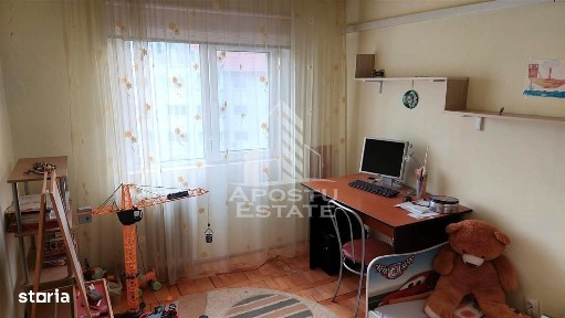 Apartament 3 camere decomandat zona Modern