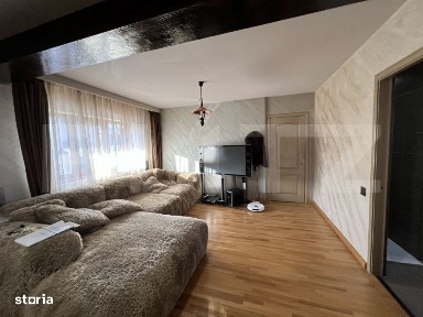 VILĂ deosebita cu piscina si panorama spre padure