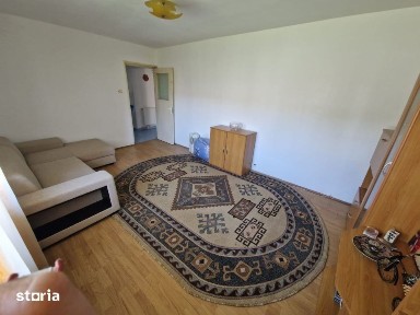 Apartament 3 camere, 71 mp, zona Hotvon