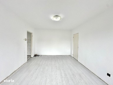 Apartament 3 camere de vânzare - zona Florilor, Str. Mimozei