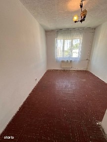 Garsoniera Zona Liceul Astra Etaj 3