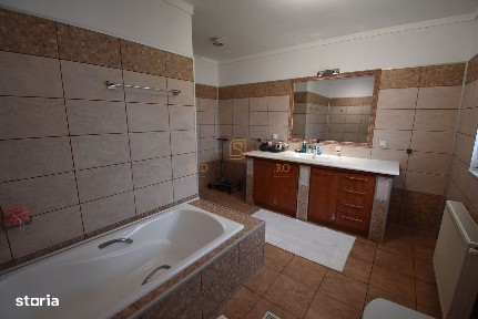 Vila tip duplex, finisaje premium, Comuna 1 Decembrie, comision zero