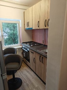 Închiriez/vand garsoniera în Petroșani, zona Hermes