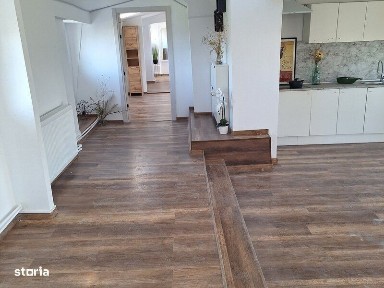 Apartament De Vânzare cu 4 Camere zona Băneasa-iancu Nicolae