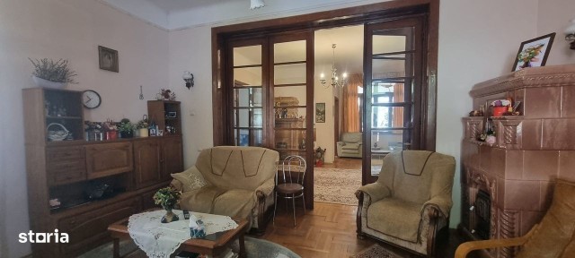 Vand vila in Pitesti, zona ultracentrala, pentru locuinta, sediu