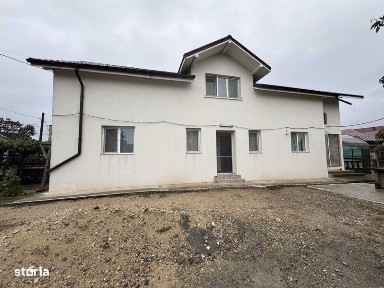 Vand casa in orasul Bals