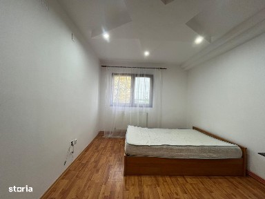 Garsonieră, etajul 2 - de vânzare, zona Florilor-Craiter