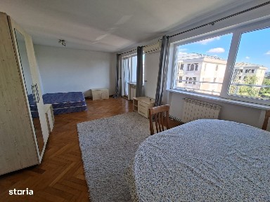 Apartament cu 3 camere, doua bai, doua balcoane, GAUDEAMUS-Copou, UMF