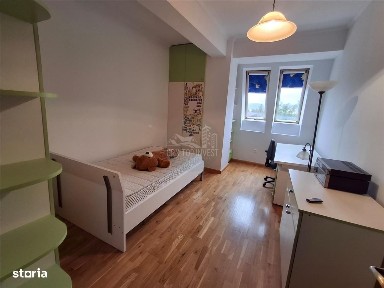 Penthouse 4 camere terasa 50mp parcare zona Centrala