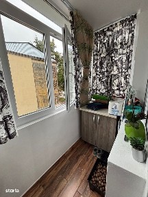 De vanzare 2 camere cu balcon, etaj intermediar, mobilat și utilat