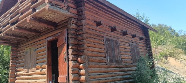 Casa din lemn rotund tratat 60mp