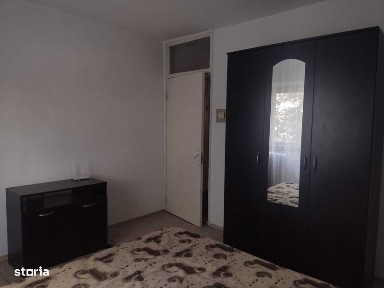 Vând apartament 2 camere,decomandat