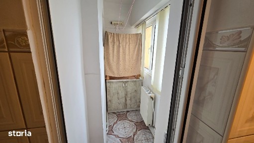 Ofer spre închiriere garsoniera zona centrala