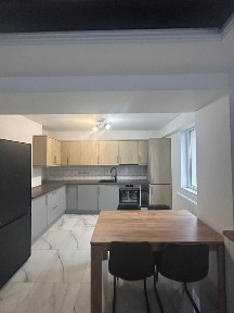 De vanzare apartament 3 camere Techirghiol