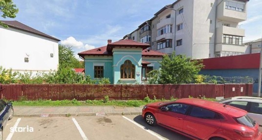 Vand casa ultracentral vis-a-vis de spitalul matern
