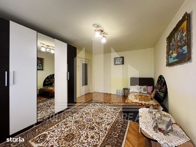 Apartament cu 4 camere decomandate, Centru