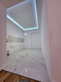 Apartament central busteni vând sau schimb cu Mașina -/+ diferența